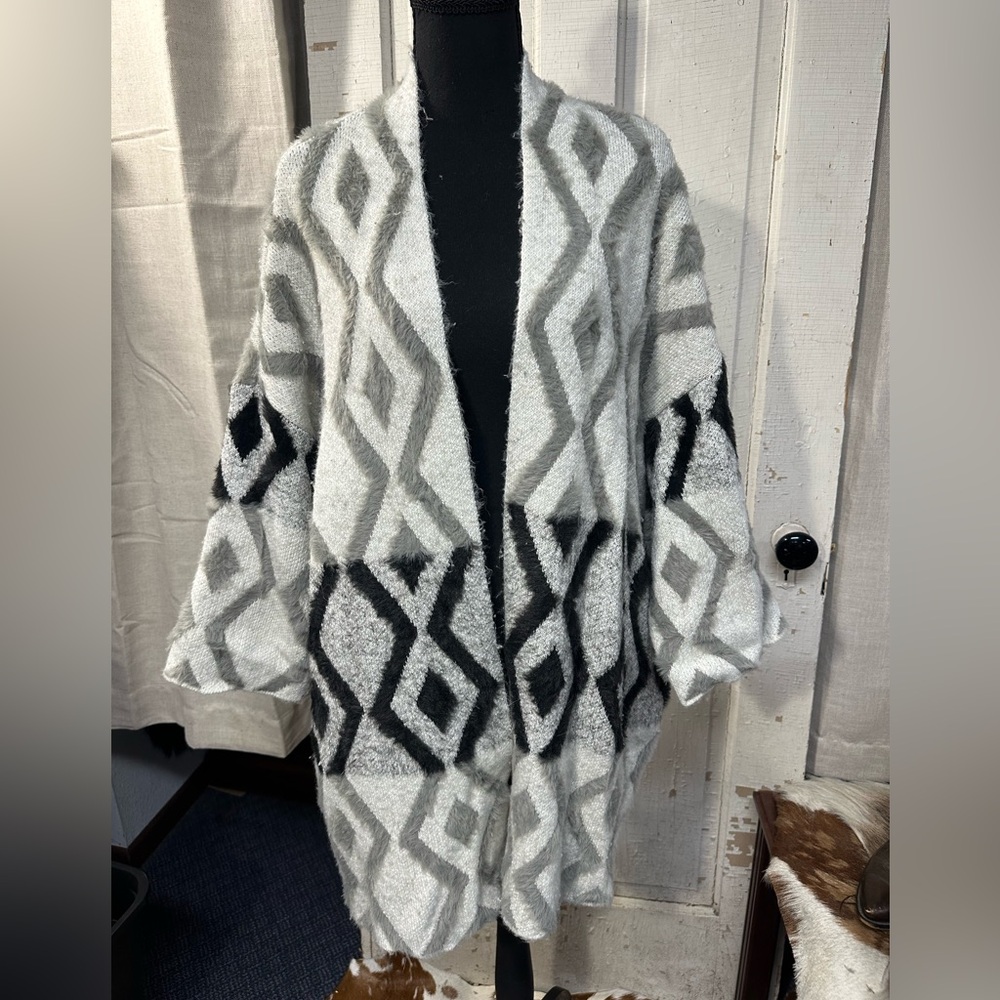 Multiples Black and Gray Diamond Pattern Cardigan - image 1